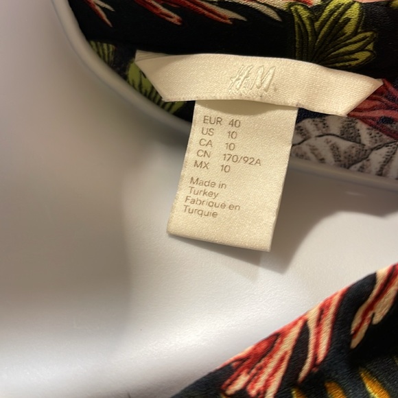 H&M Long sleeve floral blouse - Picture 6 of 8